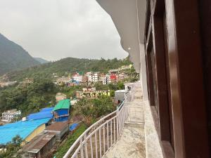 hotel holy spirit, sitapur