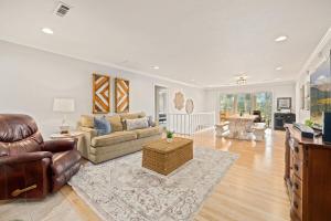 Waters Edge Direct Lake Access