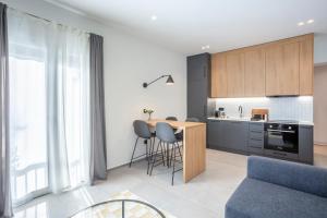 Mazi Rooms Charilaou 2,3