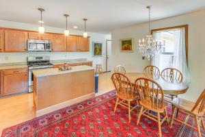 WFH-Friendly Columbiana Vacation Rental with Deck!