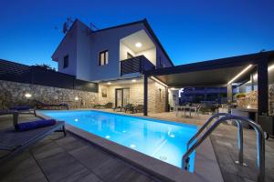 Holiday house ZOROO with private pool