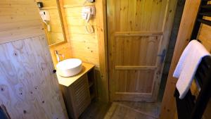 Campings Glamping Terre & Mer : photos des chambres