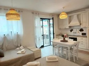 Incantevole Appartamento Monolocale Alba 4 - 格林扎内卡武尔