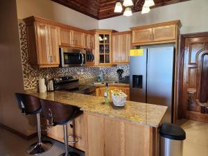 Pearls of Liguanea Oasis