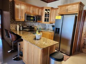 Pearls of Liguanea Oasis