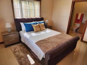 Pearls of Liguanea Oasis