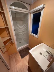 Campings Mobil-Home avec belle exposition : photos des chambres