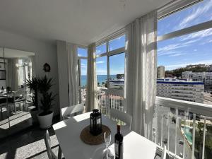 Apto vistas al mar a 1 min de la playa Benalmádena