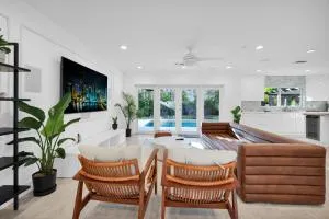 Villa Capri AVENTURA 4 bed - Highland Lakes