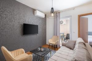 Apartment Noa with sea view and private parking