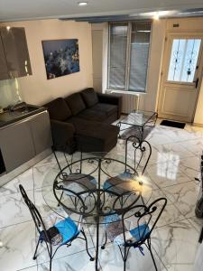 Appartements Maison de ville avec terrasse : photos des chambres