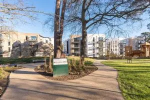 Woodward Square One by Dublin At Home - 桑迪福德