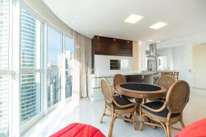 Elegance Tower 3 Suítes by Achei Camboriú