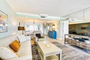 Emerald Dreams Beach and Lakefront West PCB Condo