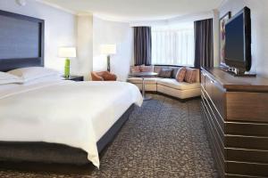 King Room room in Hilton Minneapolis-St Paul Airport