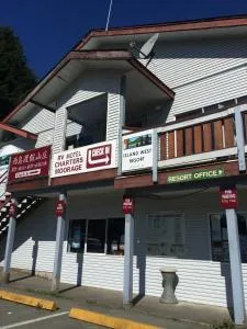 Island West Resort-Motel - Ucluelet