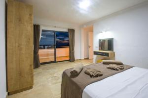 Villa Petek 4 Bedroom with Private Pool -Kalkan