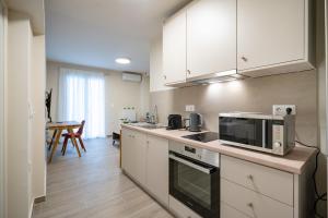 Ilisia 2 person apartment by MPS
