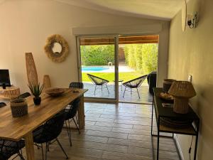 Villas Villa de vacances nichee dans la Garrigues, a 10 minutes d'Avignon : photos des chambres
