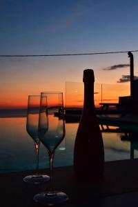 Spectacular villa X with heated pool overlooking Split and sea