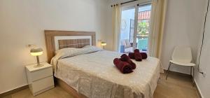 Homes of Spain, Apartamentos Paraíso Vera Playa, Fatu Hiva, Bajo A con piscina privada en jardín privado, PRIMERA LINEA de PLAYA, WIFI