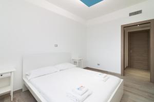 Nuovissimo Attico 17esimo Piano, 10 Posti Letto