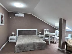 Hotel Korona - 克洛佩夫尼茨基