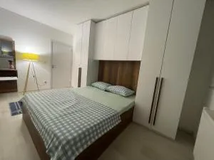 Ardi Apartments - Vragolija