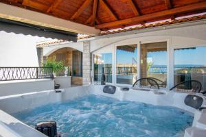 Luxury Residence Nea With Jacuzzi and Sea View