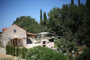 Stonehome Pojata