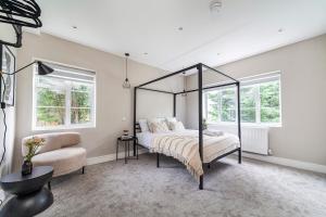 Arte Stays - Serviced Apartments for Leisure and Business - Private Parking - 12 minutes walking from Wembley Stadium