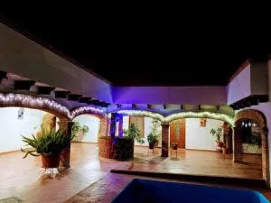 Casa Jacarandas - 贝纳尔