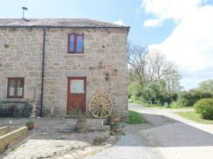 Courtyard - Porkellis