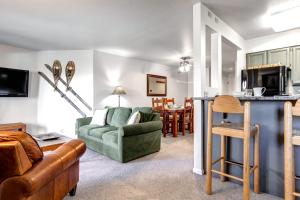 SNOW FLOWER 012 condo