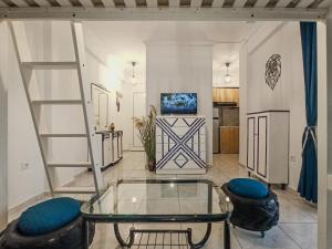 Josuaz Blue Apartment