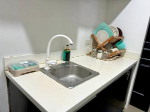 2BR w Balcony in Araneta, Cubao w Pool and Gym - Porto Vita