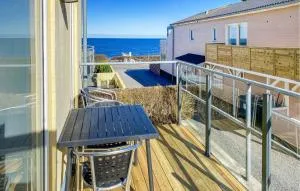 Cozy Apartment In Allinge With Wifi - Sandkås