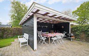 Three-Bedroom Holiday Home In Hornbak