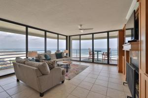 Ebb Tide 407-Oceanfront 3-3 End Unit With Breathtaking Views