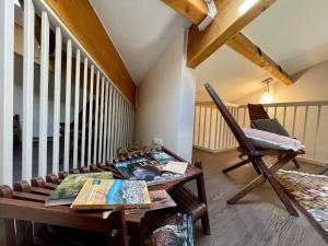 Maisons de vacances Gite cosy a Aiguilhe avec jardin, jacuzzi et sauna - proche UNESCO et chemins de randonnee - FR-1-582-354 : photos des chambres