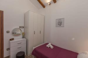 Family friendly house with a swimming pool Sevid, Trogir - 22950