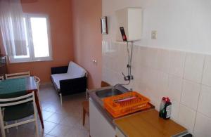 Apartments with parking space Barbat, Rab - 23180
