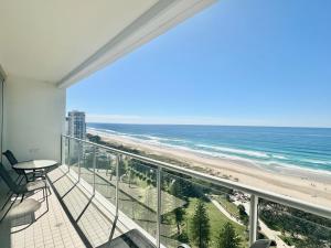 Beachfront on Oasis Centre, Air on Broadbeach 1503
