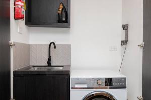 Sky Maiden on King with Private Terrace