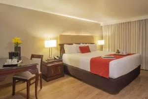 Gran Hotel Santa Cruz - سامايباتا