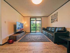 Crows Nest Norikura by JAMSZ ROYALE