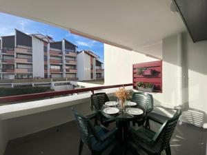 Appartements Appartement avec Piscine, Terrasse et Parking a Capbreton, Proche du Port - FR-1-413-198 : photos des chambres