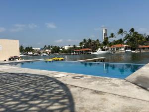 Vista al mar, Alberca, Netflix, Playa - Facturamos