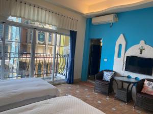 Deluxe Cityscape Twin Room