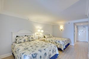 Beachfront Daytona Vacation Rental with Balcony